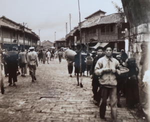 Downtown Kunming street market - Then