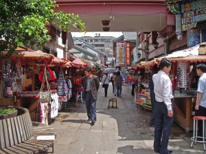 Downtown Kunming street market - Now